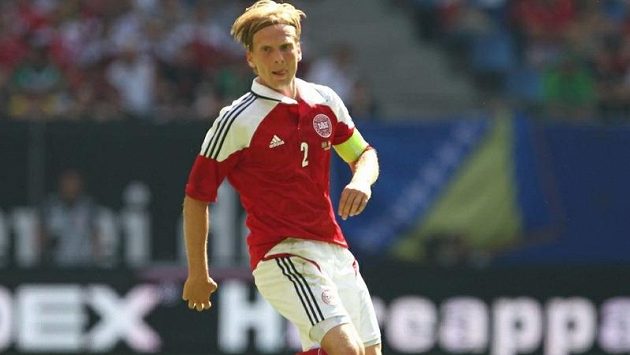 Christian Poulsen při květnovém přátelském utkání fotbalistů Dánska proti Brazílii Christian Poulsen při květnovém přátelském utkání fotbalistů Dánska proti Brazílii