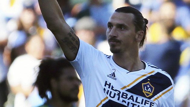 Zlatan Ibrahimovic zůstává v LA Galaxy Zlatan Ibrahimovic zůstává v LA Galaxy