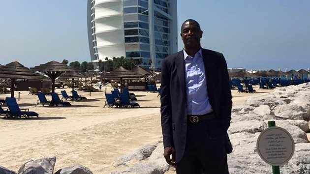 Bývalý basketbalista Dikembe Mutombo Bývalý basketbalista Dikembe Mutombo