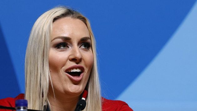 Americká lyžařka Lindsey Vonnová na tiskové konferenci během her v Koreji. Americká lyžařka Lindsey Vonnová na tiskové konferenci během her v Koreji.