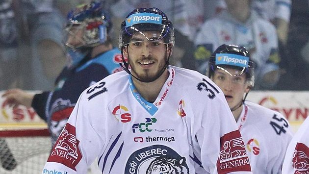 Dominik Lakatoš z Liberce se raduje z gólu proti Chomutovu. Dominik Lakatoš z Liberce se raduje z gólu proti Chomutovu.
