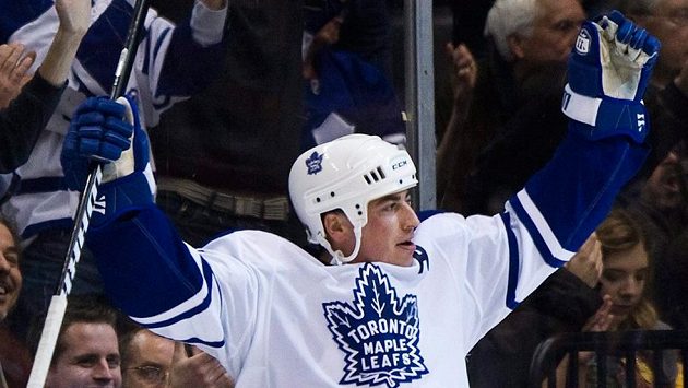 Český hokejový obránce Tomáš Kaberle v době svého působení v NHL v týmu Toronto Maple Leafs. Český hokejový obránce Tomáš Kaberle v době svého působení v NHL v týmu Toronto Maple Leafs.