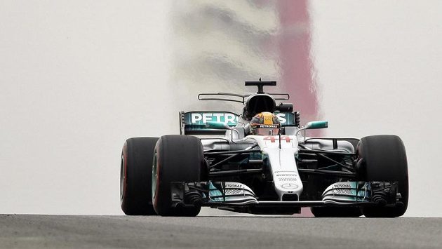 Lewis Hamilton z Mercedesu. Lewis Hamilton z Mercedesu.