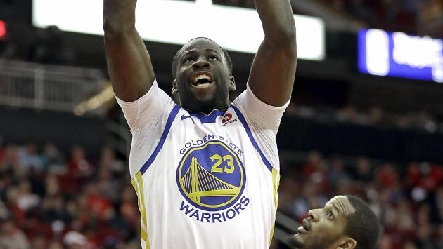 Draymond Green z Golden State za kritku zaplatí. Draymond Green z Golden State za kritku zaplatí.