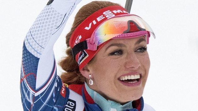 Gabriela Koukalová při triumfu v Oberhofu. Gabriela Koukalová při triumfu v Oberhofu.