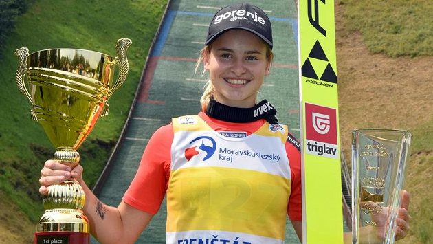 Memoriál Jiřího Rašky ve Frenštátu pod Radhoštěm, jenž byl jediným závodem letní Grand Prix skokanek na lyžích, vyhrála Slovinka Nika Križnarová. Memoriál Jiřího Rašky ve Frenštátu pod Radhoštěm, jenž byl jediným závodem letní Grand Prix skokanek na lyžích, vyhrála Slovinka Nika Križnarová.