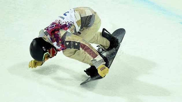 Američan Shaun White na olypijské U-rampě, kde favorit na medaili nedosáhl. Američan Shaun White na olypijské U-rampě, kde favorit na medaili nedosáhl.