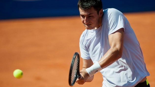 Australský tenista Bernard Tomic. Australský tenista Bernard Tomic.