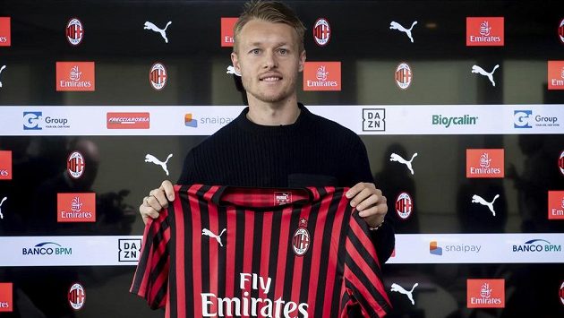 Kapitán dánské fotbalové reprezentace Simon Kjaer dohraje sezonu v AC Milán. Kapitán dánské fotbalové reprezentace Simon Kjaer dohraje sezonu v AC Milán.