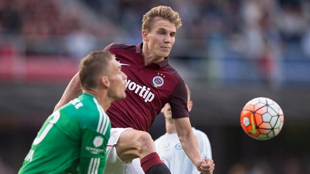 Sparťan Bořek Dočkal během podzimního duelu s Olomoucí. Sparťan Bořek Dočkal během podzimního duelu s Olomoucí.
