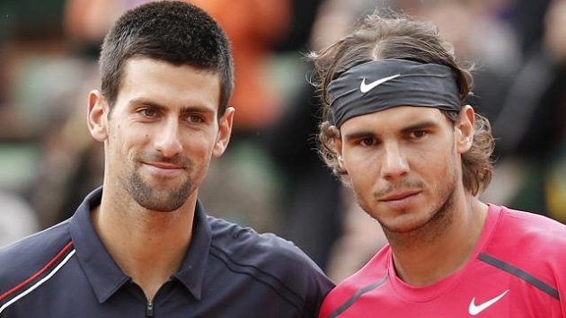 Tenisoví rivalové Novak Djokovič ze Srbska (vlevo) a Španěl Rafael Nadal. Tenisoví rivalové Novak Djokovič ze Srbska (vlevo) a Španěl Rafael Nadal.