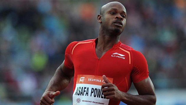 Sprinter Asafa Powell v závodu na 100 m při Zlaté tretře 2013 v Ostravě. Sprinter Asafa Powell v závodu na 100 m při Zlaté tretře 2013 v Ostravě.