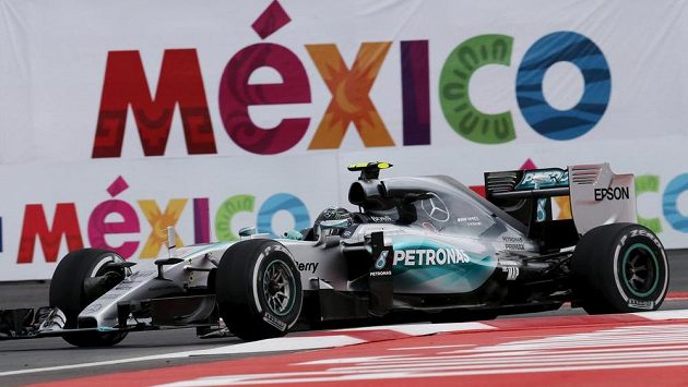 Pilot stáje Mercedes Nico Rosberg při kvalifikaci na GP Mexika. Pilot stáje Mercedes Nico Rosberg při kvalifikaci na GP Mexika.