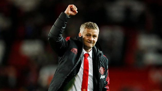Fotbalisté Manchesteru United vyhráli i třetí zápas pod novým koučem Olem Gunnarem Solskjaerem. Ve 20. kole anglické ligy porazili Bournemouth 4:1. Fotbalisté Manchesteru United vyhráli i třetí zápas pod novým koučem Olem Gunnarem Solskjaerem. Ve 20. kole anglické ligy porazili Bournemouth 4:1.