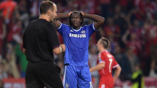 Útočník Romelu Lukaku bude hostovat v Evertonu. Útočník Romelu Lukaku bude hostovat v Evertonu.