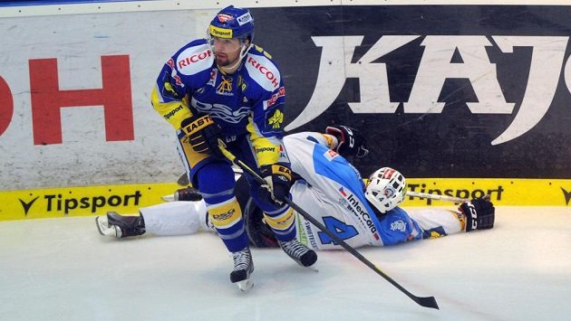 Jaroslav Balaštík (vpředu) v dresu Zlína. Jaroslav Balaštík (vpředu) v dresu Zlína.