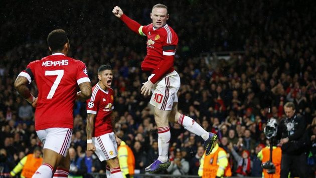Wayne Rooney jásá, dal jediný gól Manchesteru United proti CSKA v utkání LM. Wayne Rooney jásá, dal jediný gól Manchesteru United proti CSKA v utkání LM.