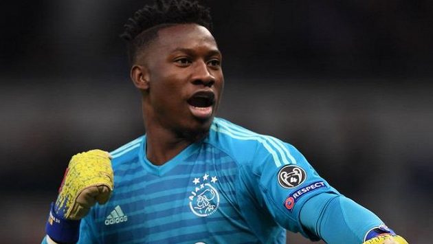 Brankář Ajaxu Amsterdam a kamerunské reprezentace André Onana. Brankář Ajaxu Amsterdam a kamerunské reprezentace André Onana.