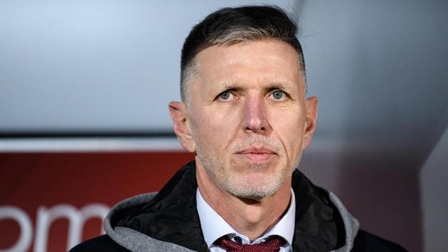 Jaroslav Šilhavý během utkání kvalifikace ME 2020 s Kosovem. Jaroslav Šilhavý během utkání kvalifikace ME 2020 s Kosovem.