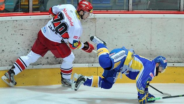 Hradecký Bohumil Jank (vlevo) se dočkal premiérové pozvánky do reprezentace Hradecký Bohumil Jank (vlevo) se dočkal premiérové pozvánky do reprezentace
