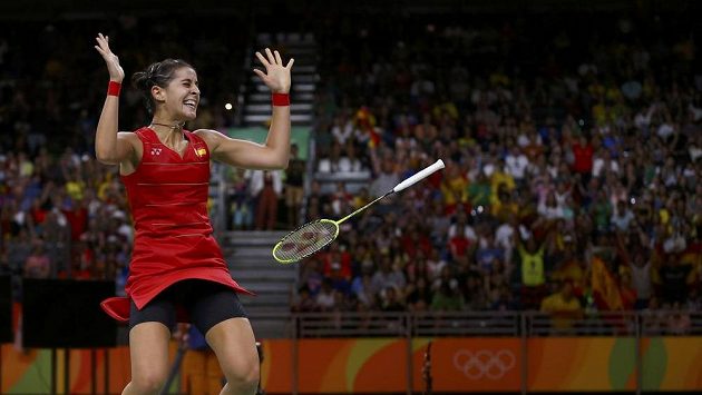 Rozhodnuto. Španělka Carolina Marinová poráží ve finále Indku Sindhu Pusarlaovou a je první evropskou vítězkou v badmintonu. Rozhodnuto. Španělka Carolina Marinová poráží ve finále Indku Sindhu Pusarlaovou a je první evropskou vítězkou v badmintonu.