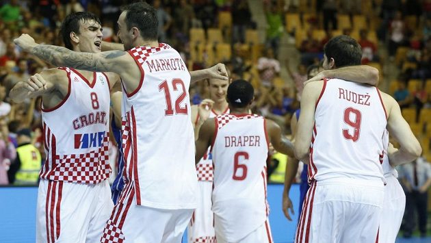 Baketbalisté Chorvatska se radují z postupu do semifinále ME. Baketbalisté Chorvatska se radují z postupu do semifinále ME.