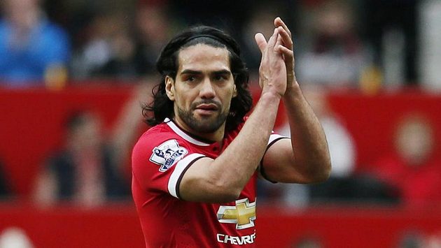 Radamel Falcao v dresu Manchesteru United při utkání s Arsenalem. Radamel Falcao v dresu Manchesteru United při utkání s Arsenalem.