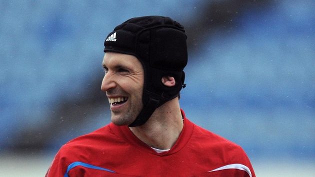 Petr Čech se směje na tréninku fotbalové reprezentace Petr Čech se směje na tréninku fotbalové reprezentace