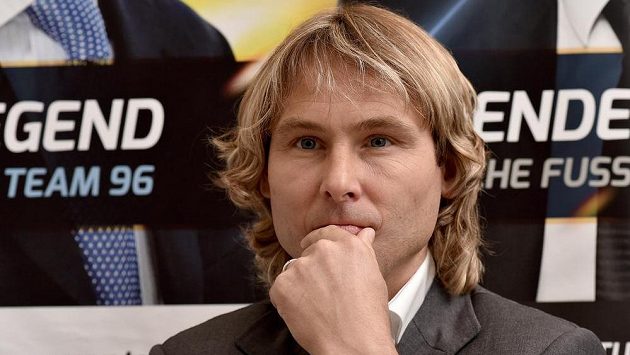 Pavel Nedvěd věří, že jeho Juventus je schopen po dvanáctio loetech Ligu mistrů vyhrát, i když narazí na Barcelonu. Pavel Nedvěd věří, že jeho Juventus je schopen po dvanáctio loetech Ligu mistrů vyhrát, i když narazí na Barcelonu.