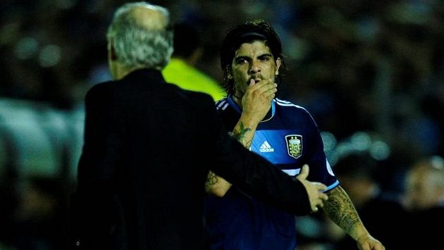 Ever Banega má smůlu, do konečné nominace fotbalistů Argentiny na MS se nedostal. Ever Banega má smůlu, do konečné nominace fotbalistů Argentiny na MS se nedostal.