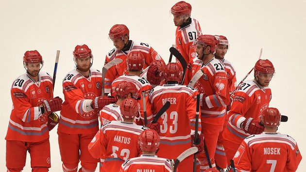 Třinečtí hokejisté slaví vítězství nad Stavangerem v LM. Třinečtí hokejisté slaví vítězství nad Stavangerem v LM.