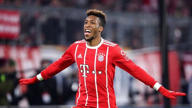 Kingsley Coman z Bayernu se raduje z gólu proti Hannoveru. Kingsley Coman z Bayernu se raduje z gólu proti Hannoveru.