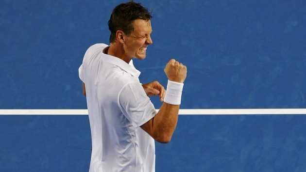 Tomáš Berdych se raduje po vítězství nad Jürgenem Melzerem. Tomáš Berdych se raduje po vítězství nad Jürgenem Melzerem.