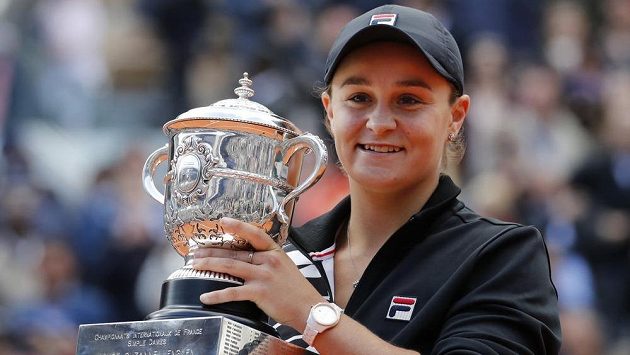 Ashleigh Bartyová nebude na Roland Garros obhajovat loňský titul Ashleigh Bartyová nebude na Roland Garros obhajovat loňský titul