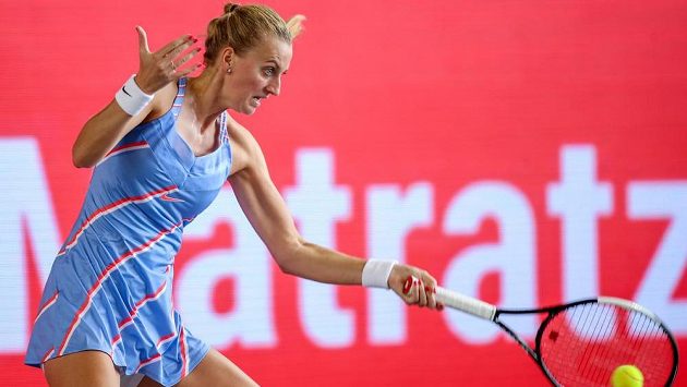 Petra Kvitová se na výhru v semifinále exhibičního turnaje v Berlíně pořádně nadřela. Petra Kvitová se na výhru v semifinále exhibičního turnaje v Berlíně pořádně nadřela.