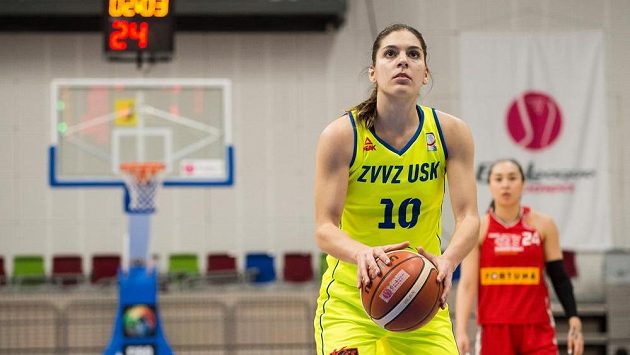 Basketbalistka USK Praha Marta Xargayová během semifinále s Nymburkem. Basketbalistka USK Praha Marta Xargayová během semifinále s Nymburkem.