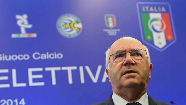 Prezident Italské fotbalové federace (FIGC) Carlo Tavecchio. Prezident Italské fotbalové federace (FIGC) Carlo Tavecchio.