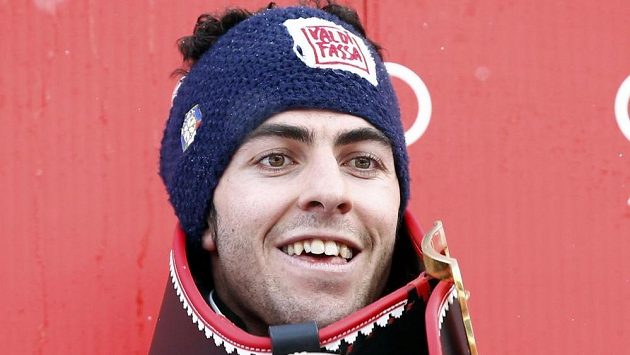 Italský lyžař Stefano Gross po triumfu v Adelbodenu. Italský lyžař Stefano Gross po triumfu v Adelbodenu.
