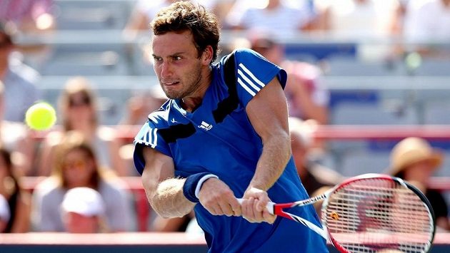 Lotyšský tenista Ernests Gulbis na turnaji v Montrealu. Lotyšský tenista Ernests Gulbis na turnaji v Montrealu.