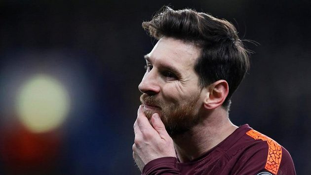 Lionel Messi přemýšlí, co by si ještě vymyslel Lionel Messi přemýšlí, co by si ještě vymyslel