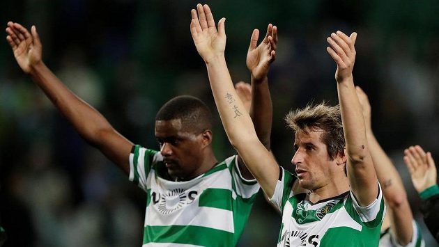 Fabio Coentrao (vpravo) patří k nejatraktivnějším hráčům Sportingu. Fabio Coentrao (vpravo) patří k nejatraktivnějším hráčům Sportingu.