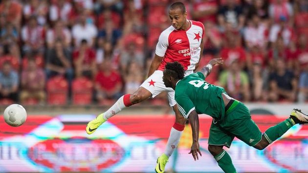 Útočník Slavie Praha Gino van Kessel a jeho gólová hlavička v odvetě 2. předkola Evropské ligy proti Levadii Tallinn. Útočník Slavie Praha Gino van Kessel a jeho gólová hlavička v odvetě 2. předkola Evropské ligy proti Levadii Tallinn.