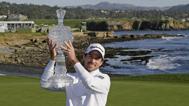 Kanadský golfista Nick Taylor vyhrál turnaj Pebble Beach Pro-Am. Kanadský golfista Nick Taylor vyhrál turnaj Pebble Beach Pro-Am.