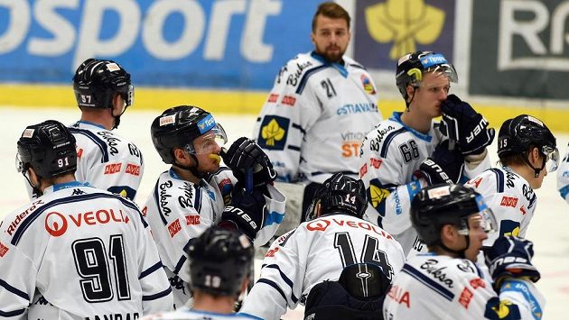 Hokejisté Vítkovic měli zápas proti Liberci výborně rozehraný, přesto nakonec prohráli a ztratili šanci na play off. Hokejisté Vítkovic měli zápas proti Liberci výborně rozehraný, přesto nakonec prohráli a ztratili šanci na play off.