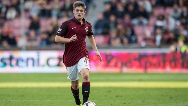 Václav Dudl ze Sparty Praha si zahrál v duelu s Jihlavou poprvé první ligu. Václav Dudl ze Sparty Praha si zahrál v duelu s Jihlavou poprvé první ligu.