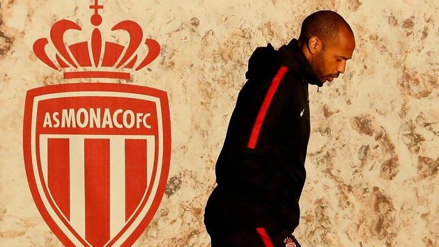 Slavný kouč Monaco nevyléčil. Klub proto zbavil trenéra Thierryho Henryho dočasně všech pravomocí a bude jednat o jeho další budoucnosti u týmu. Slavný kouč Monaco nevyléčil. Klub proto zbavil trenéra Thierryho Henryho dočasně všech pravomocí a bude jednat o jeho další budoucnosti u týmu.