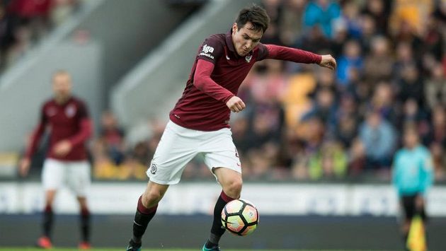Vjačeslav Karavajev střílí první gól Sparty proti Příbrami. Vjačeslav Karavajev střílí první gól Sparty proti Příbrami.
