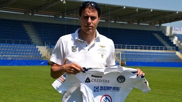 Tomáš Rada je novou posilou fotbalistů Slovácka. Tomáš Rada je novou posilou fotbalistů Slovácka.