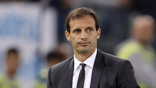 Trenér AC Milán Massimiliano Allegri Trenér AC Milán Massimiliano Allegri