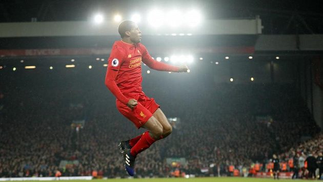 Liverpoolský Georginio Wijnaldum těsně po vyrovnávacím gólu proti Chelsea. Liverpoolský Georginio Wijnaldum těsně po vyrovnávacím gólu proti Chelsea.